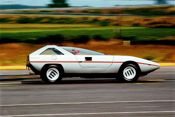 Alfa-Romeo Alfasud Caimano Concept (ItalDesign)