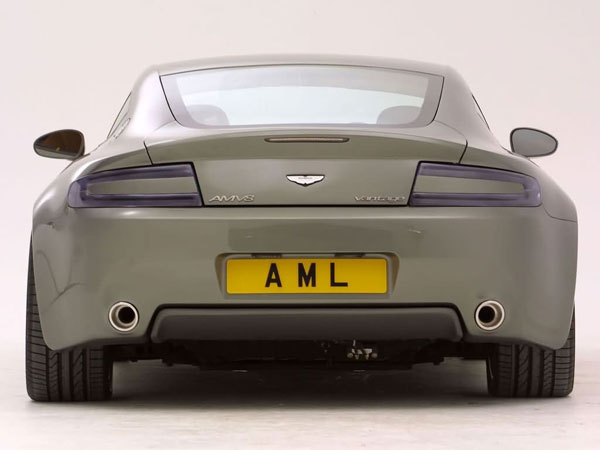 Aston-Martin AMV8