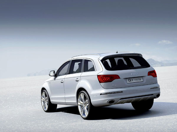 Audi Q7 V12 TDI BLUETEC Concept