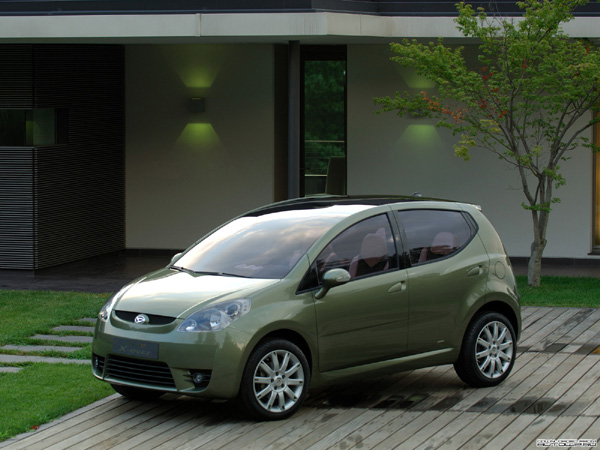 Daihatsu D-compact X-over Concept