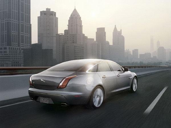 Jaguar XJ Limo-Green Plug-In Hybrid Concept