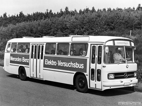 Mercedes-Benz OE302 Versuchsbus Concept