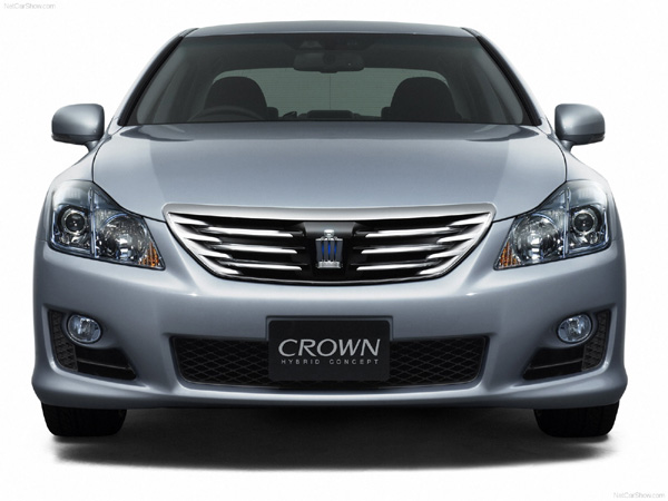 Toyota Crown Hybrid Concept
