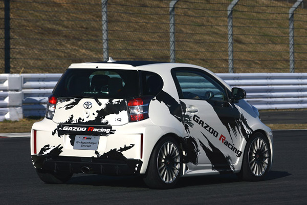 Toyota iQ + Supercharger Concept