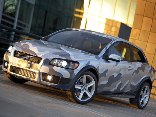 Volvo C30 Heico Sportiv and Burton Snowboards ConceptConcept