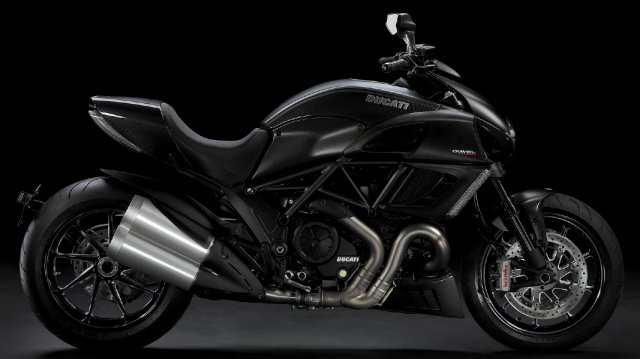 Ducati Diavel Dark – дьявол, воплощенный в металле