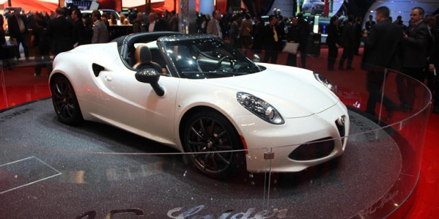 Alfa Romeo 4C Spider          