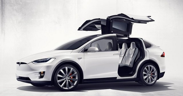  Tesla Model X  