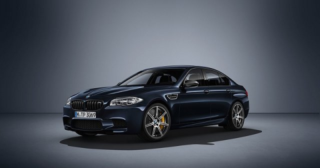  BMW M5   